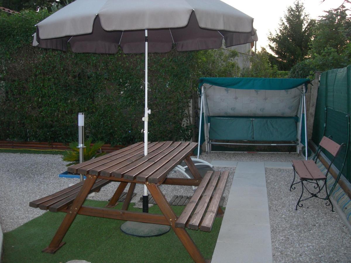 Studio 66 Apartamento Caumont-sur-Durance Exterior foto